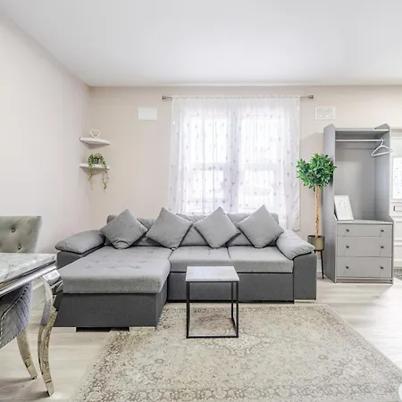 דירה Delightful 1 Bedroom In Whitehall, *